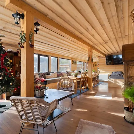 Wellness In Beskiden An Der Becva 木屋